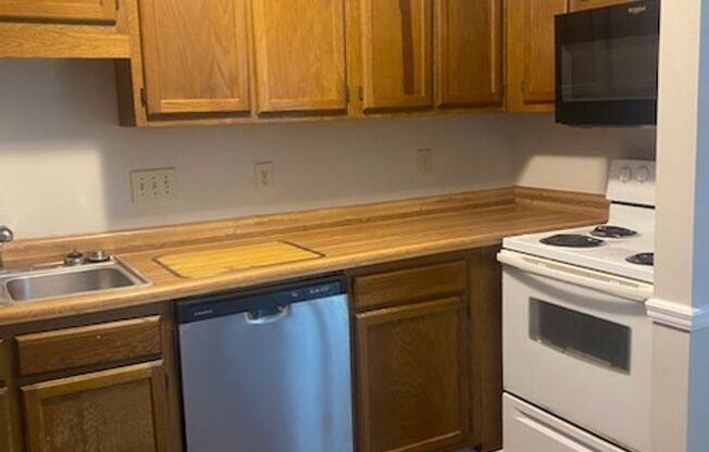 2 beds, 2 baths, $1,080