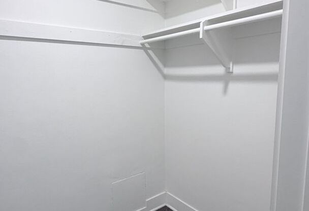 2 beds, 2 baths, 1,050 sqft, $2,995, Unit 20