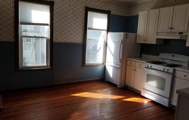 219 WOODLAWN TER