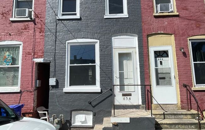 Fully renovated 3 bedrooms 1 bath with fence in yard