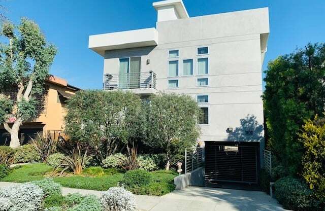 Welcome to Lido Apartments - 3630 Mentone Ave