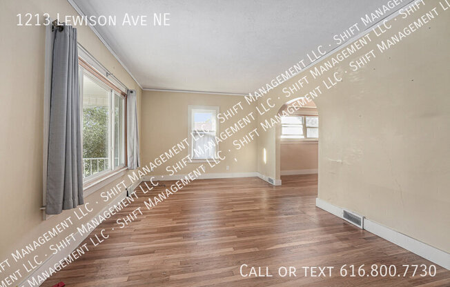1213 LEWISON AVE NE