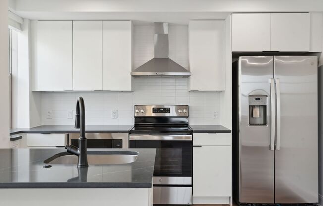 1 bed, 1 bath, 764 sqft, $3,335, Unit 902