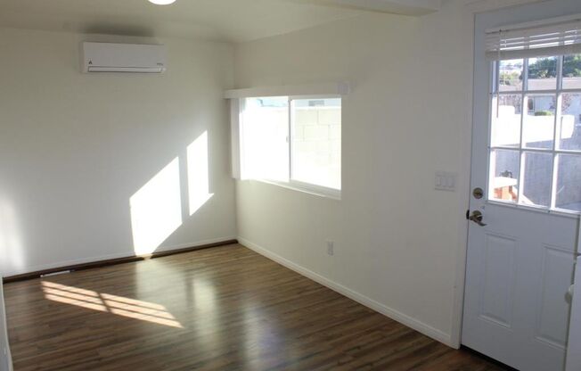 1Bed/1Bath in Vista~ E. California