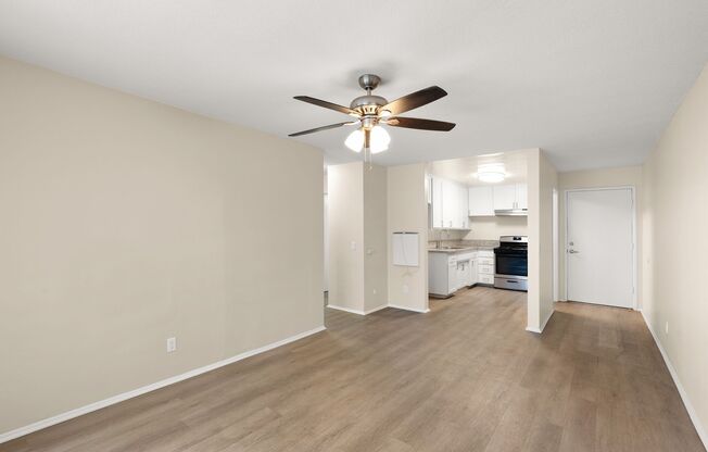 2 beds, 1 bath, 800 sqft, $2,150, Unit 01