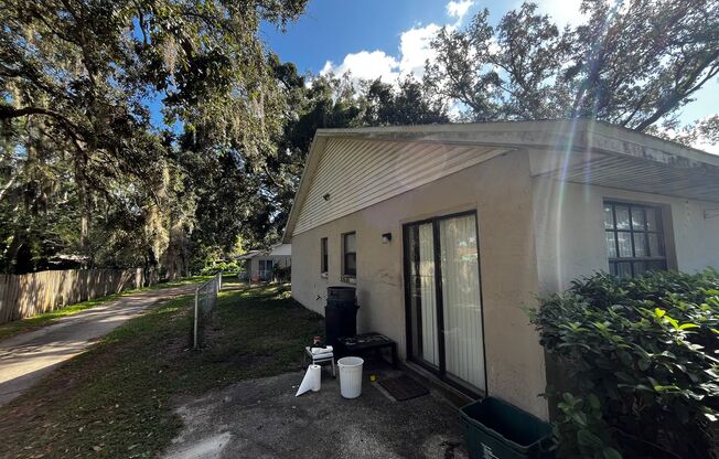 2 beds, 2 baths, $1,600