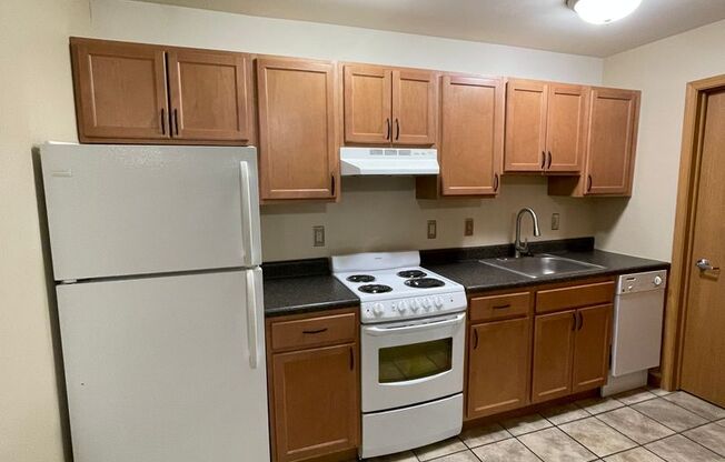 1 bed, 1 bath, 477 sqft, $1,099.99, Unit 533-011