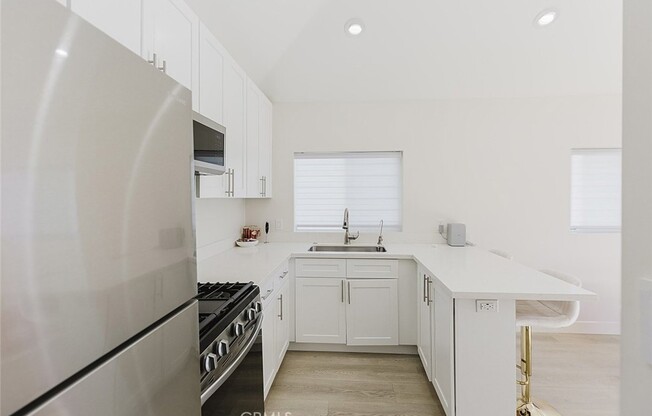 11203 MONTGOMERY AVE