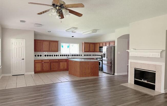 15318 GRIGGS PT LN