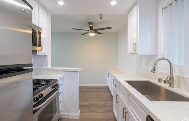 1 bed, 1 bath, 850 sqft, $2,798, Unit 304
