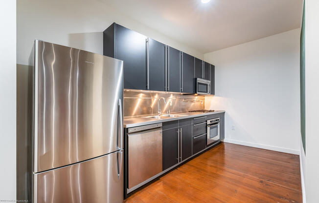 1 bed, 1 bath, 840 sqft, $2,700, Unit 4K