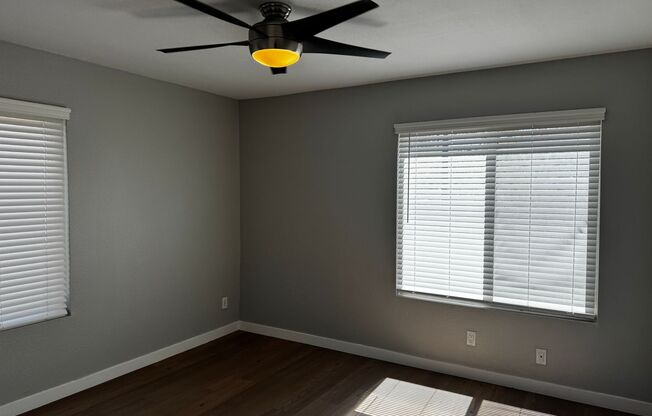 1 bed, 1 bath, 704 sqft, $2,330, Unit 657