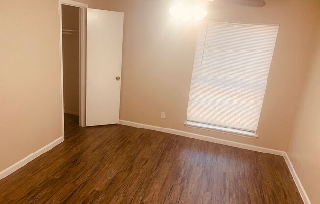 1 bed, 1 bath, 666 sqft, $1,175, Unit 1-230
