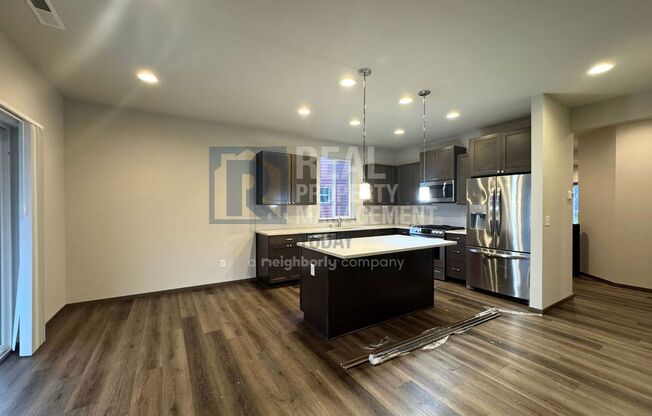 Stunning 5 Bedroom! Great Location!