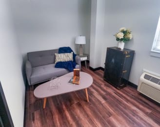 1 bed, 1 bath, 309 sqft, $935