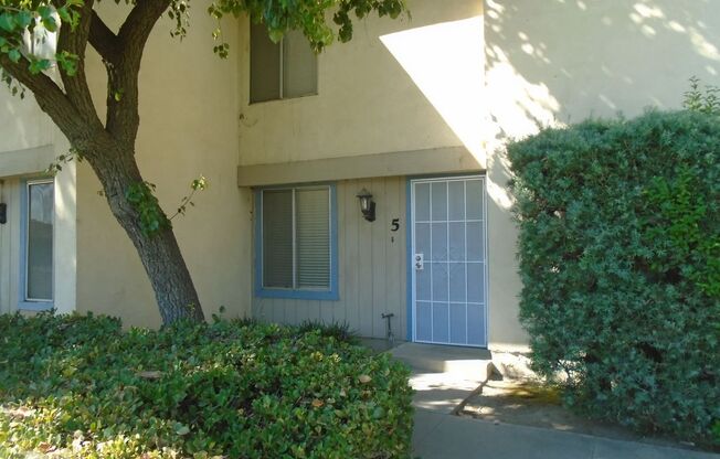 2 beds, 1.5 baths, $1,295, Unit UNIT 5