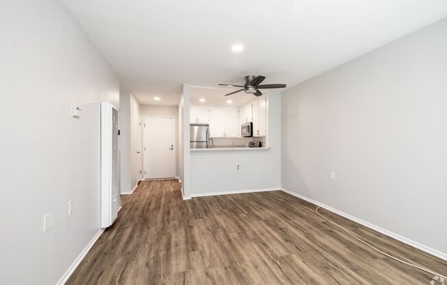 1 bed, 1 bath, 695 sqft, $1,848, Unit 313