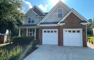 4 beds, 2.5 baths, $2,595