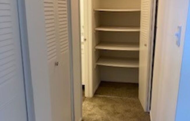 1 bed, 1 bath, 637 sqft, $1,012, Unit 11 - 1101