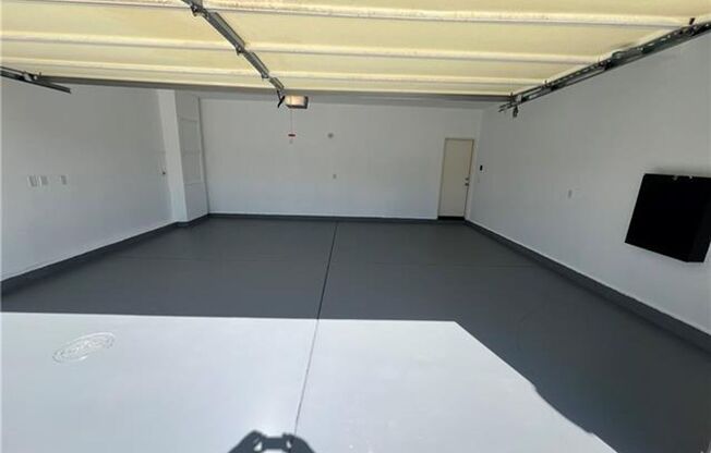 Spacious 6-Bedroom Home for Rent Near Greer Ranch & Loma Linda Hospital