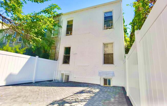 612 JEROME ST