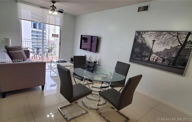 2 beds, 2 baths, $3,600, Unit # 1203