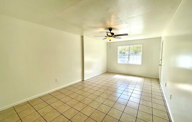 3 beds, 1 bath, $875