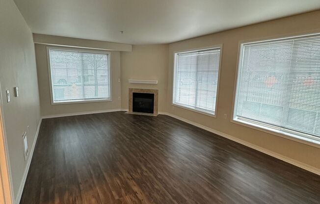 1 bed, 1 bath, 854 sqft, $2,075, Unit 212