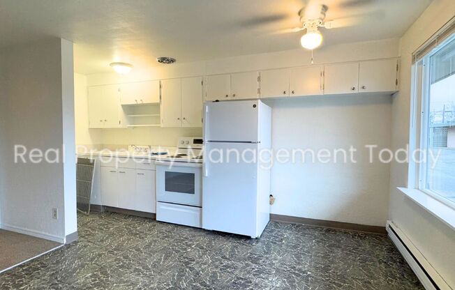 1 bed, 1 bath, 570 sqft, $1,125, Unit 7605 Unit 7