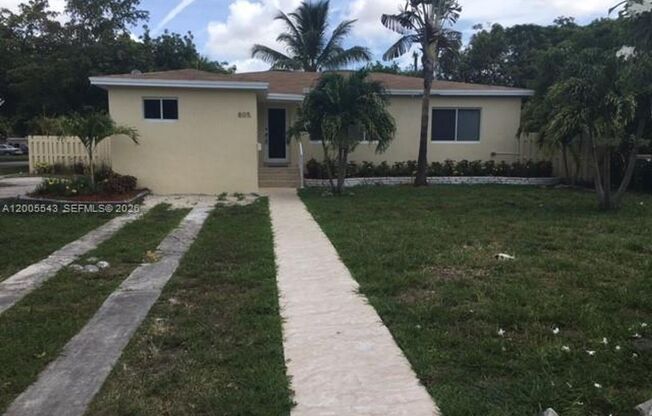 805 NE 138TH ST #805 NORTH MIAMI, FL 33161