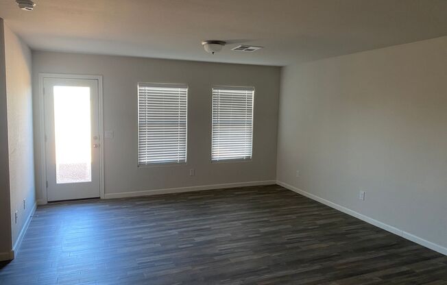 Cozy 4 Bed/2 Bath Newer Home in Coolidge