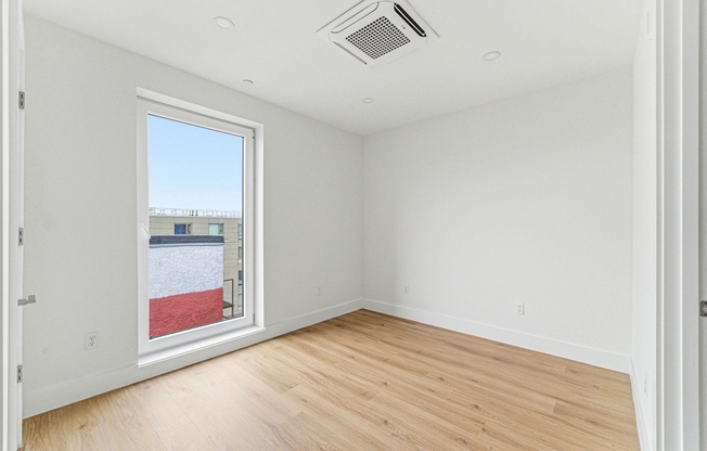 2 beds, 2 baths, 951 sqft, $4,375, Unit 201