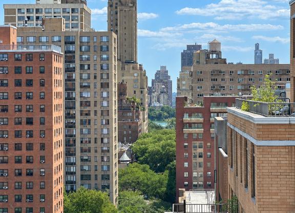 3 beds, 2 baths, 1,300 sqft, $11,000, Unit 12G