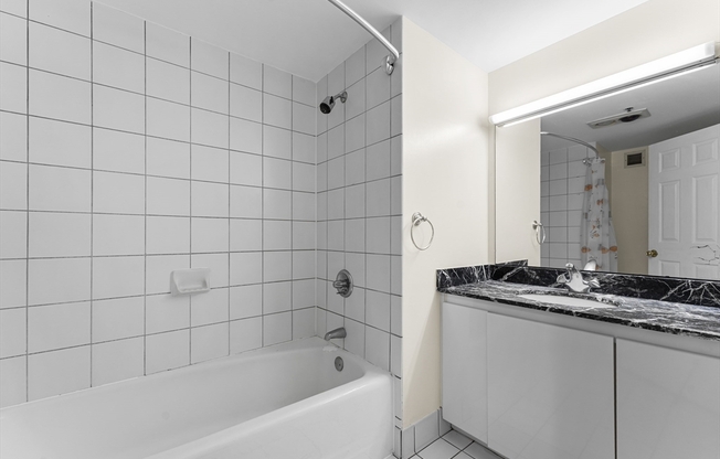 3 beds, 2 baths, 1,430 sqft, $7,600, Unit 1501