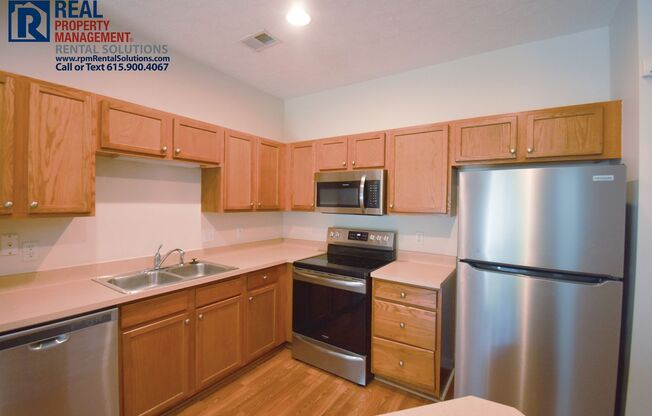 3 beds, 2.5 baths, $1,645, Unit # 409