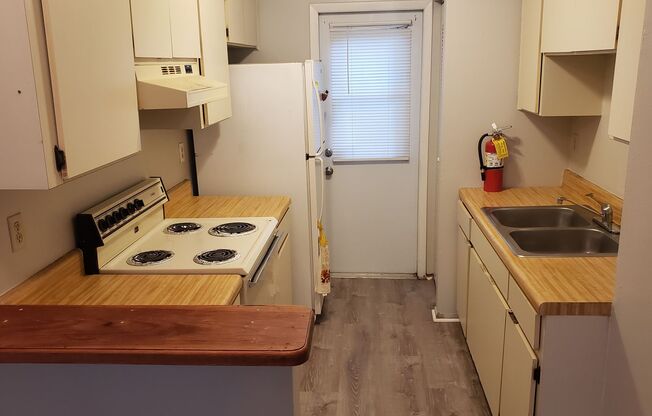 2 beds, 1 bath, $1,450