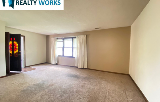 5501 S 38th - 3745 Wildbriar