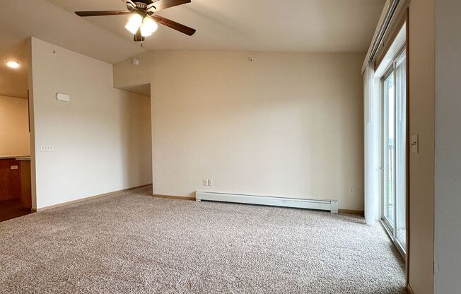 2 beds, 1 bath, 1,295 sqft, $1,440, Unit ML 515-11