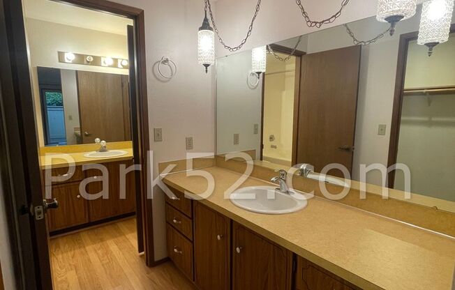 2 beds, 2 baths, $1,995