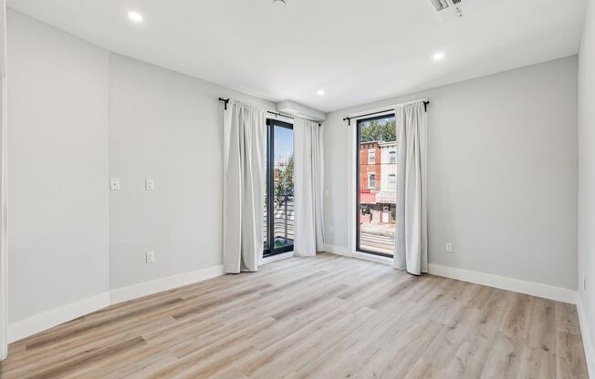2 beds, 1 bath, 840 sqft, $2,800, Unit 411