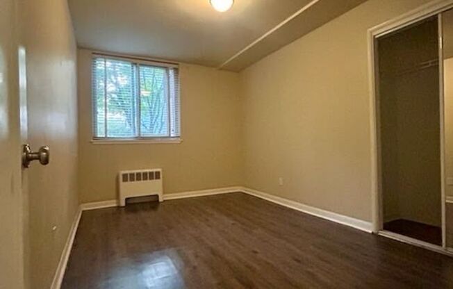 1 bed, 1 bath, 560 sqft, $1,650, Unit 109