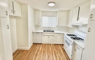 Townhome 2 bed 1.5 Bath in Anaheim