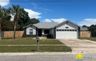 Beautifully renovated Navarre Home!