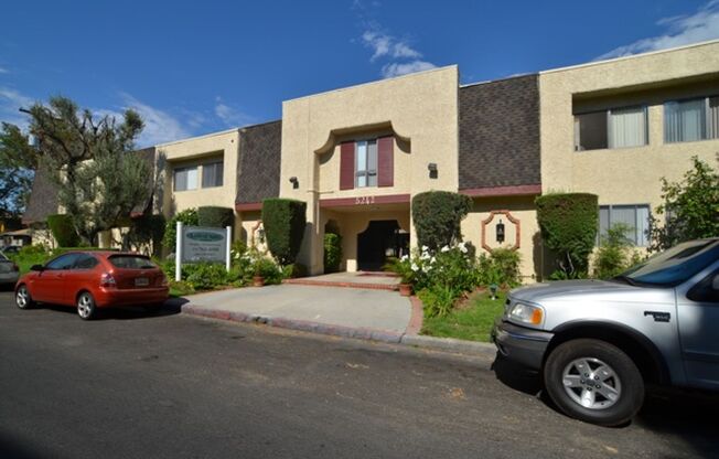 Radford Manor...BE PART Of THE TRENDY VALLEY VILLAGE!! CALL NOW!