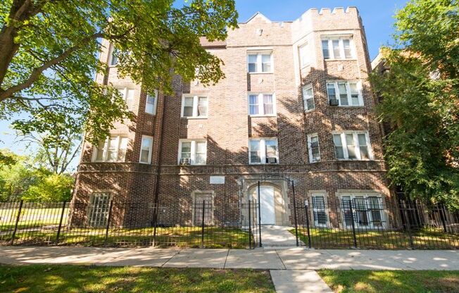 7842-46 Oglesby