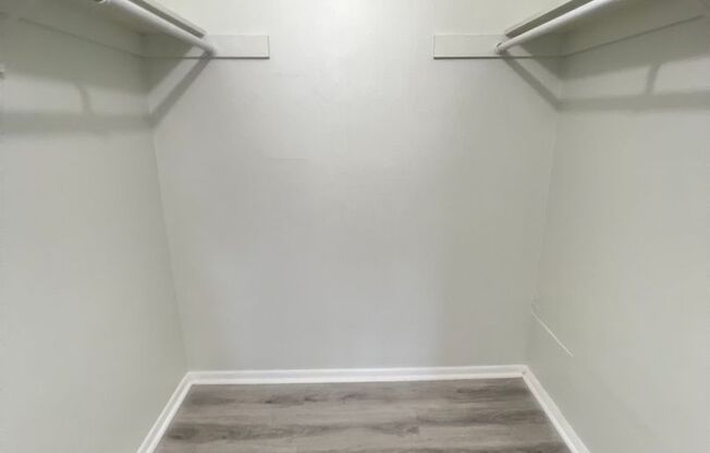 2 beds, 1.5 baths, 800 sqft, $1,450, Unit 136