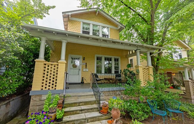 Beautiful Vintage Home! Walking Distance to Cleveland Park & Metro!