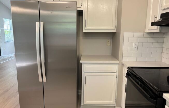 Move-in ready home in Old Oaks!