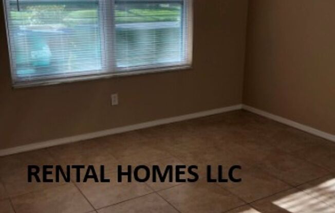 All Tile Throughout, Patio Home, Minutes Away From UCF, Technology Park, & the E/W Expressway