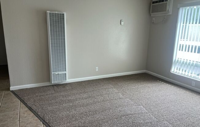 1 bed, 1 bath, 704 sqft, $1,425, Unit 20